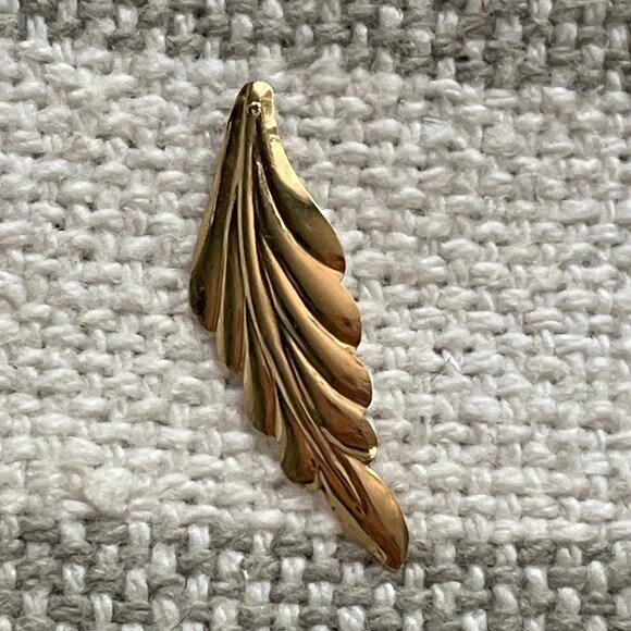 Vintage 14K Gold Feather Charm - Picture 1 of 6